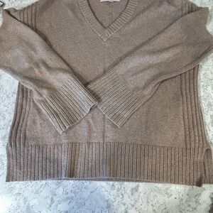 LOFT V-Neck Sweater in Tan Medium